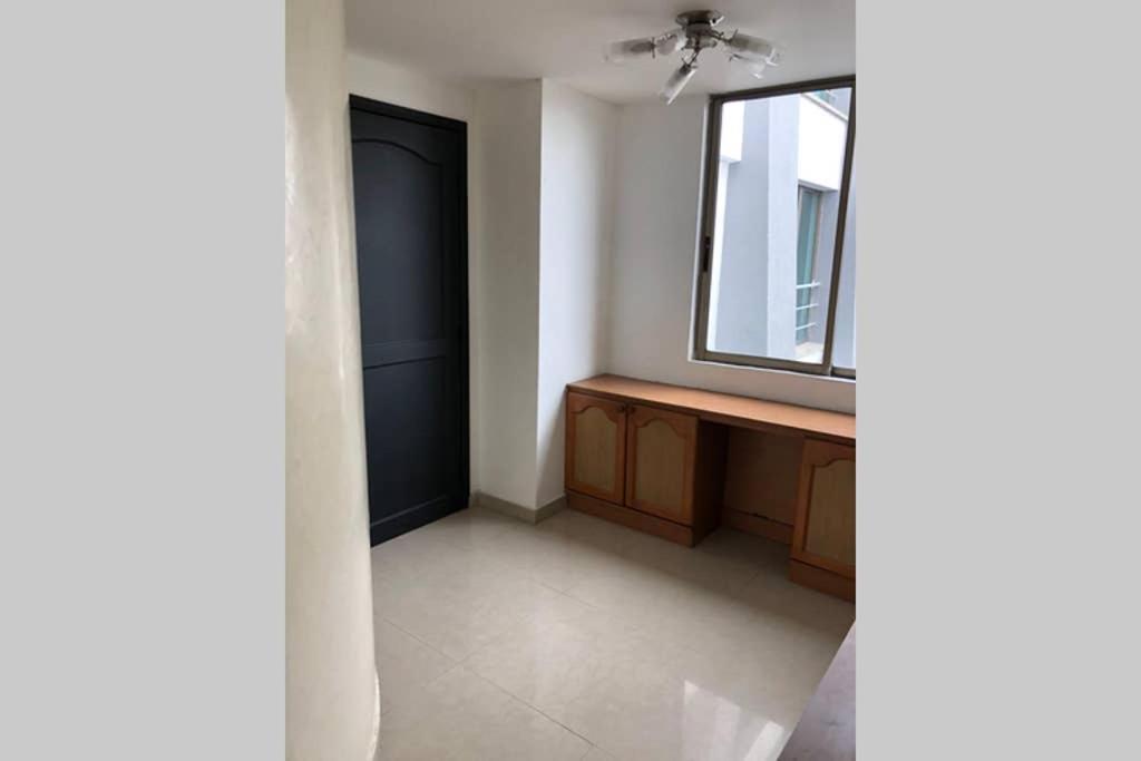 Apartamento Amoblado Con Excelente Ubicacion Pereira Kültér fotó